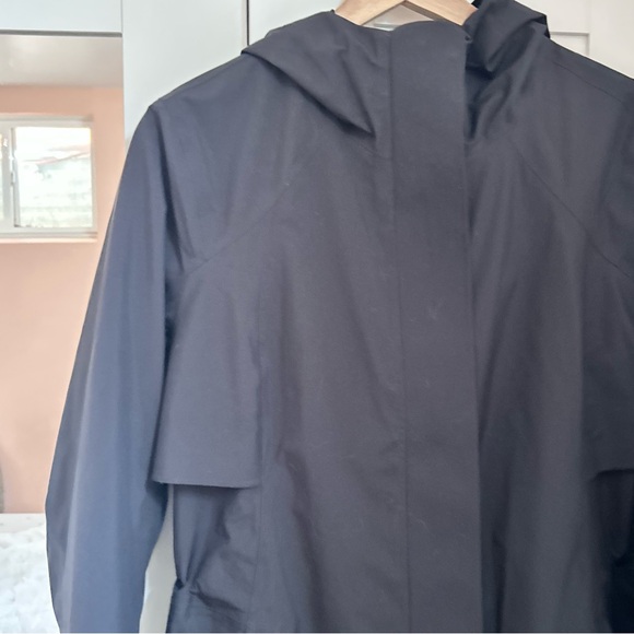 Lululemon Rain Rebel Jacket black size 8 - Picture 2 of 6